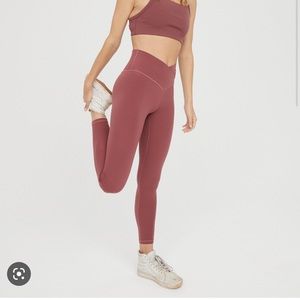 Aerie v waist leggings size small